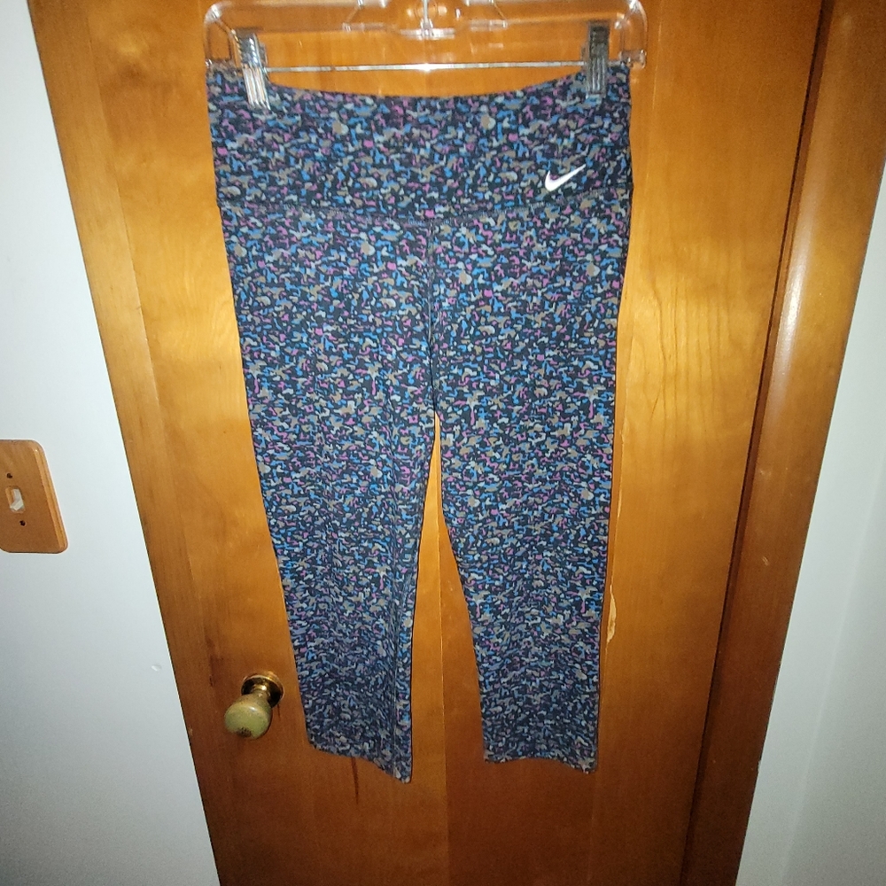 Nike Dri-Fit Camo Capris Leggings